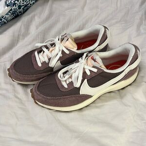 Nike Tennis Shoes Purple Size 10